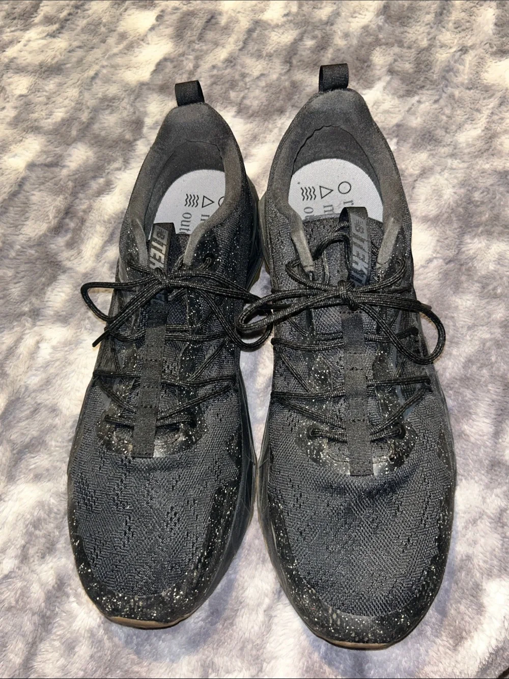 New Balance Men's Black and Brown Trail Sneakers